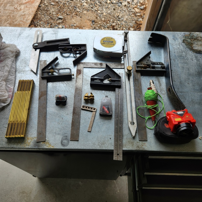 Measuring tools, Pry bat, Lazer Level and more     D-21