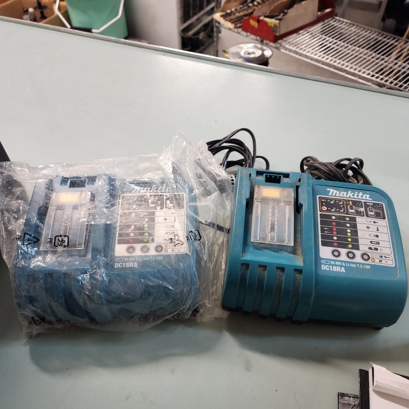 2 Makita Ni-MH & Li ion  7.2-18v Battery Chargers 1 New    e67