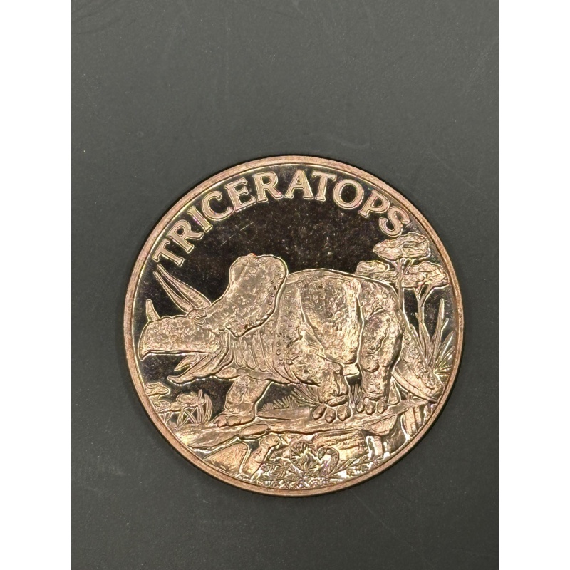 1 Ounce Copper Triceratops Round   t10