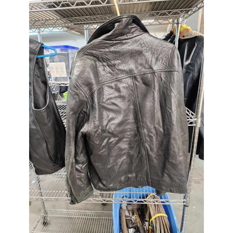 Large Leather Jacket Lot k-74