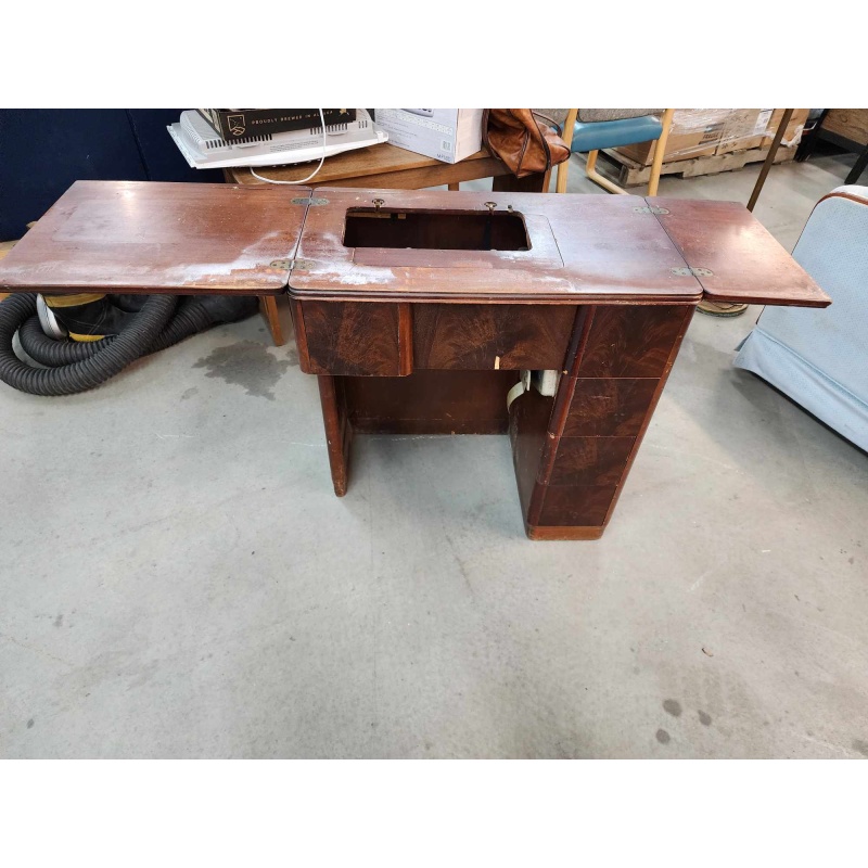 Sewing Desk 4-34
