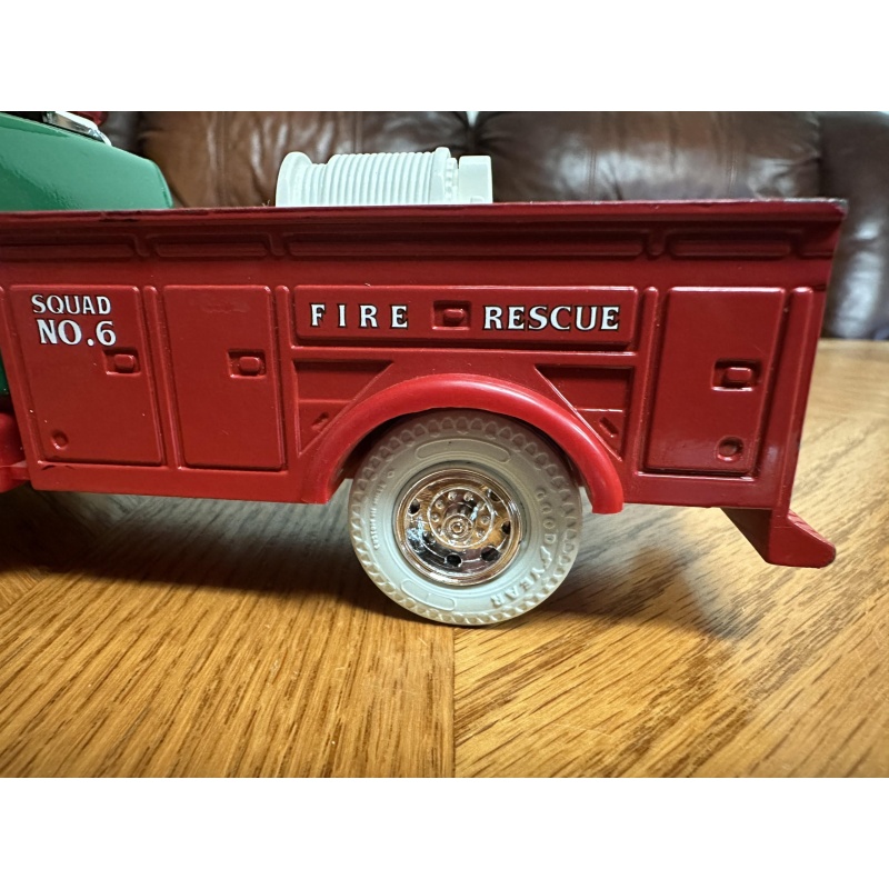 North Pole Fire Truck t-25