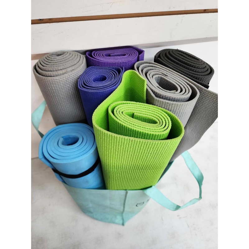 7 yoga mats. K-79