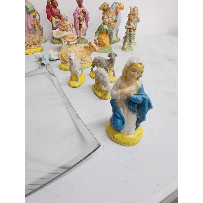 Nativity styled figures. K-86