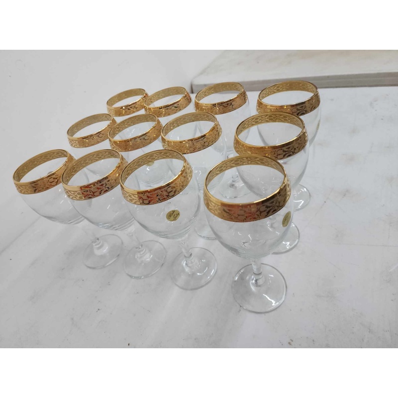 Italian crystal wine glasses. 25-2