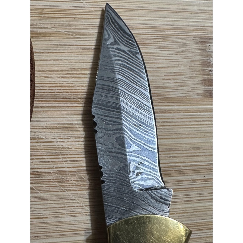 Damascus Knife t-6