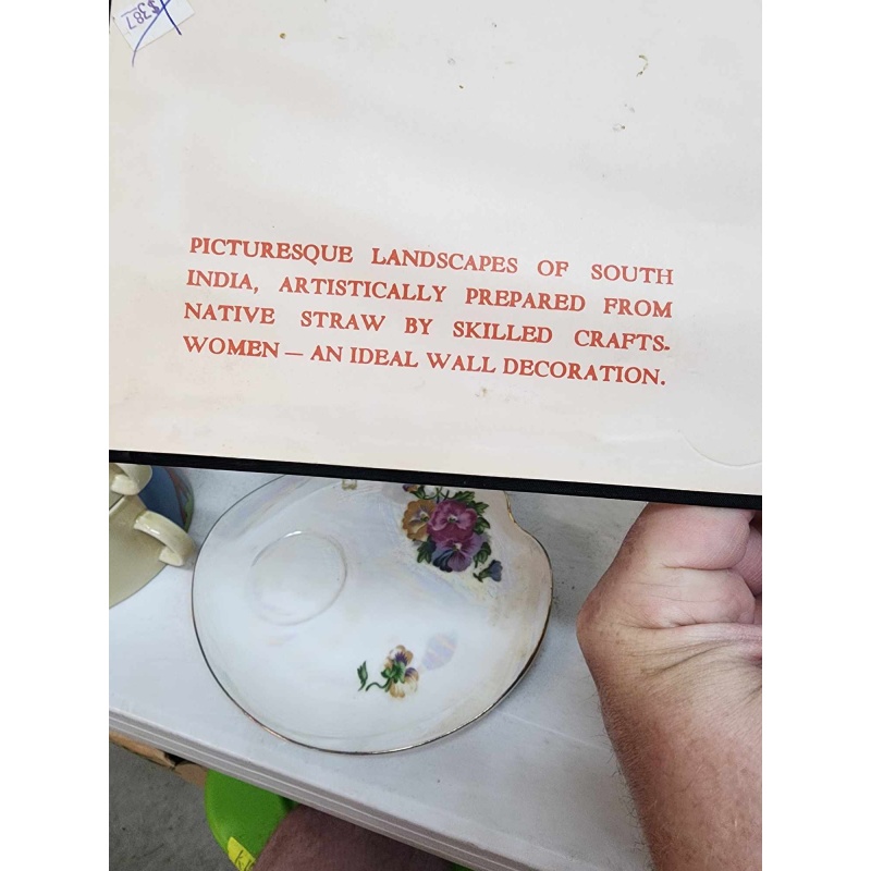 Vintage glassware and Fenton bowls. 4-52
