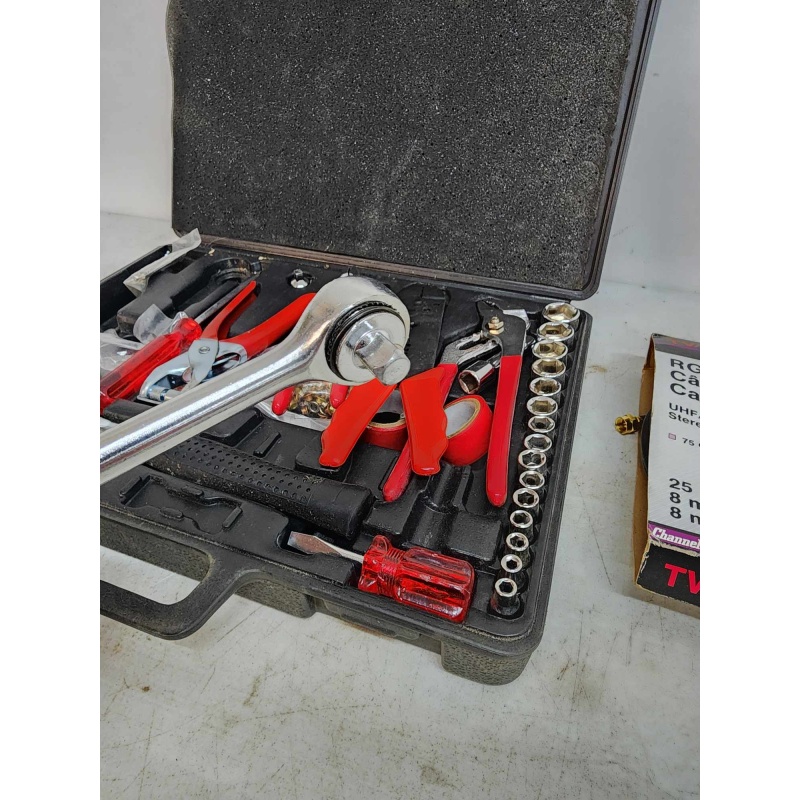Tool lot with 3/8 sockets. D-66