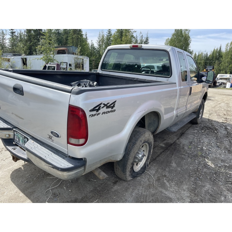 2002 FORD F250 4x4  ( IMPOUNDED ) 156,175 miles