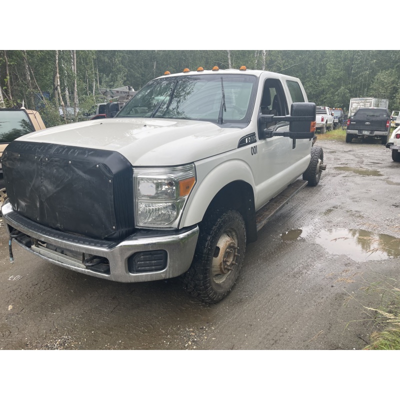 2014 F350 CREWCAB 4X4 Dually 6.2 GAS ( 71,733 miles )